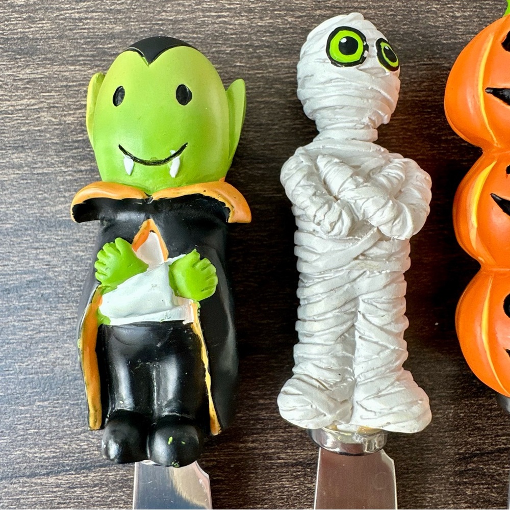 Pier 1 Halloween Canapé Cheese Knife Set - Vampire, Candy Corn, Pumpkins & Mummy - Picture 3 of 9